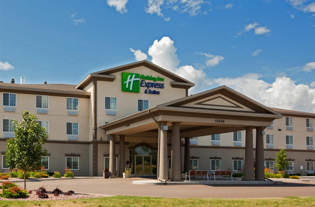 Holiday Inn Express Hotel and Suites Eau Claire North