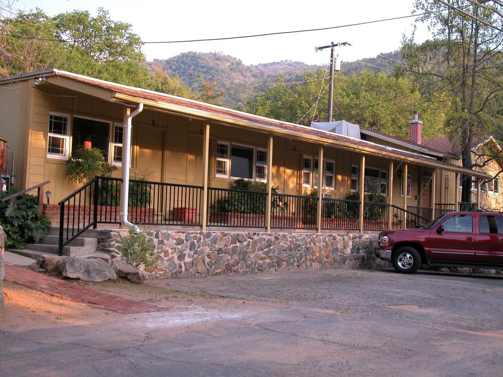 Sequoia Motel