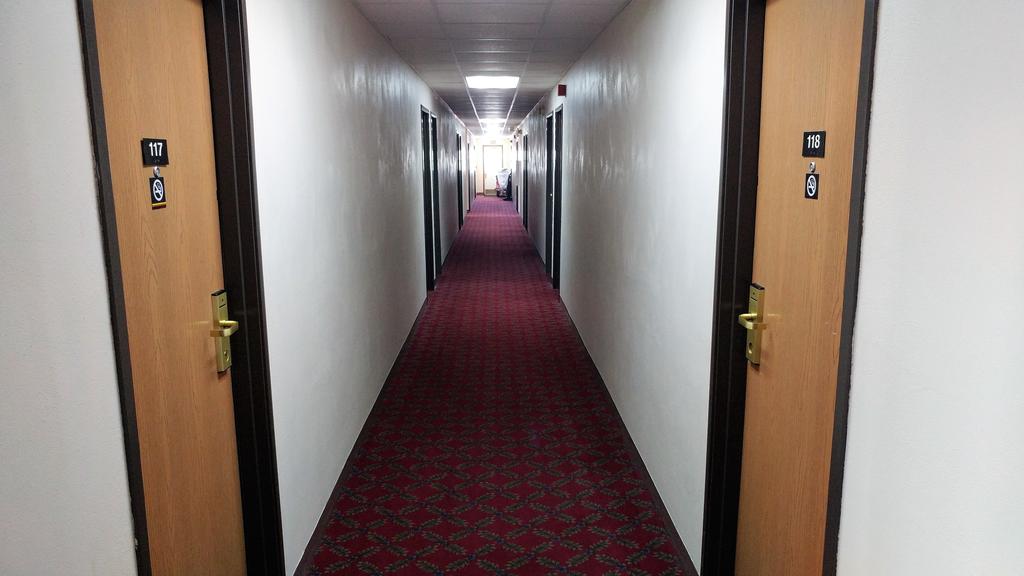 Red Carpet Inn Windom