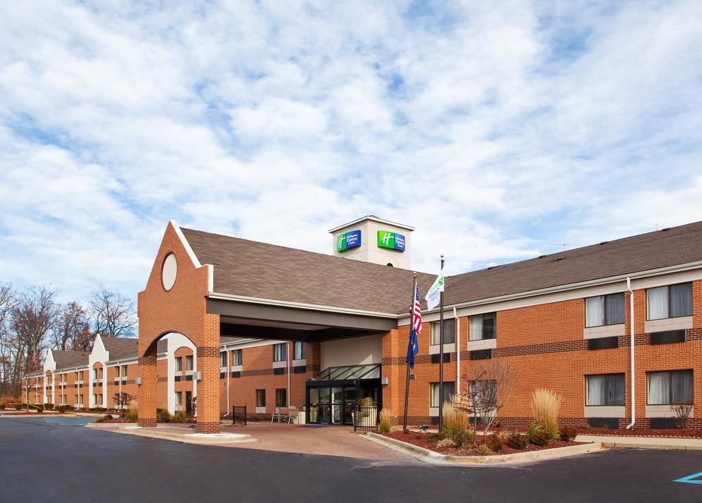 Holiday Inn Express Suites Brighton