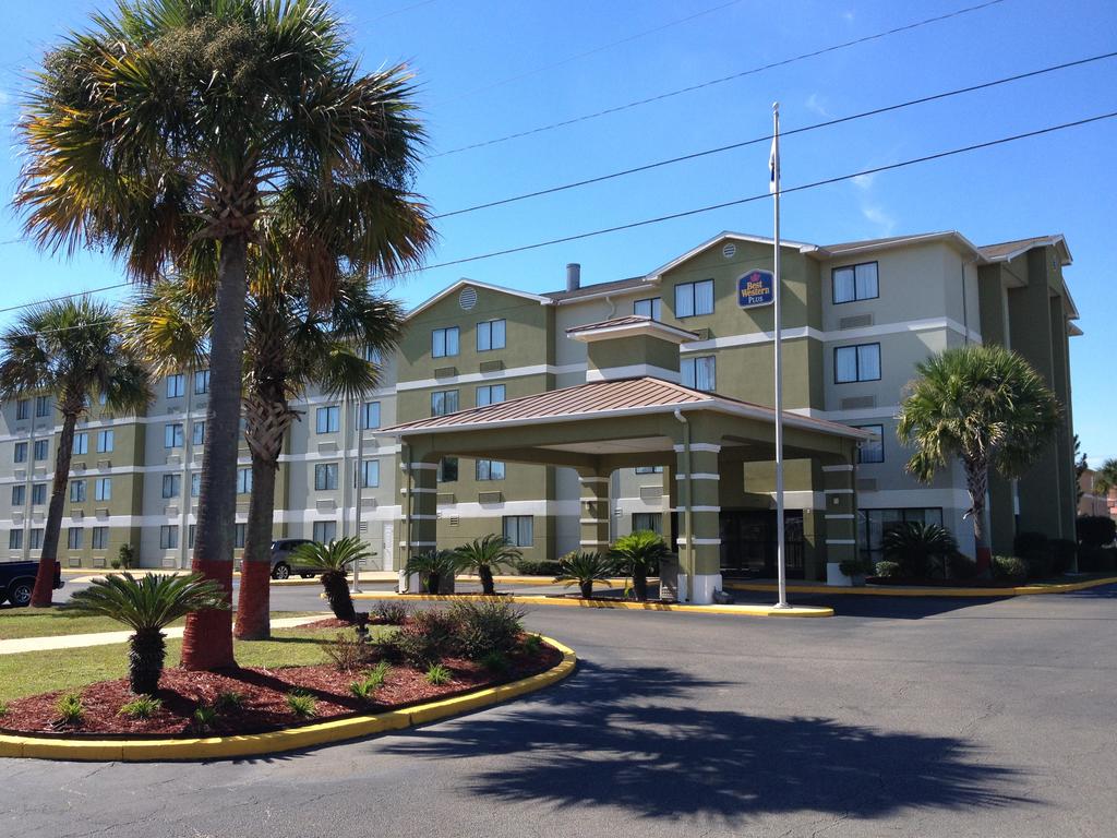 BEST WESTERN PLUS Cypress Creek