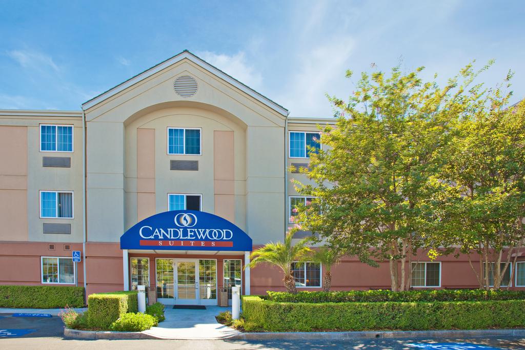 Candlewood Suites Irvine East