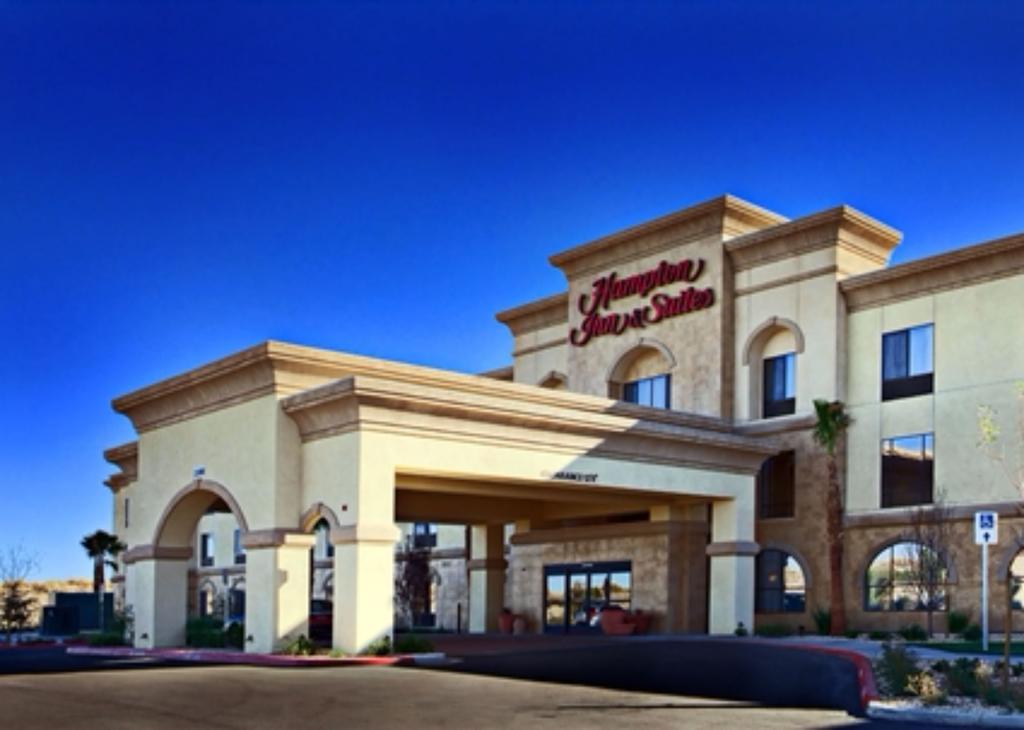 Hampton Inn and Suites Lancaster - CA