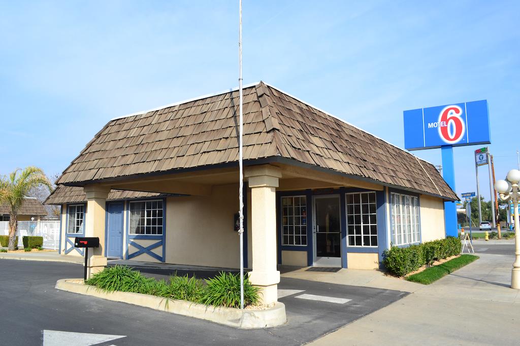 Motel 6 Kingsburg