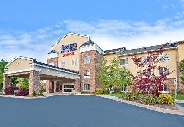 Fairfield Inn and Suites Cherokee