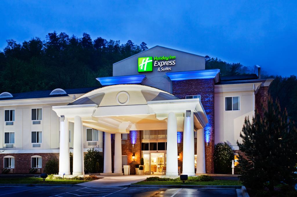 Holiday Inn Express Suites Cherokee