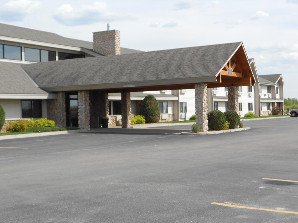 AmericInn Lodge and Suites Baudette