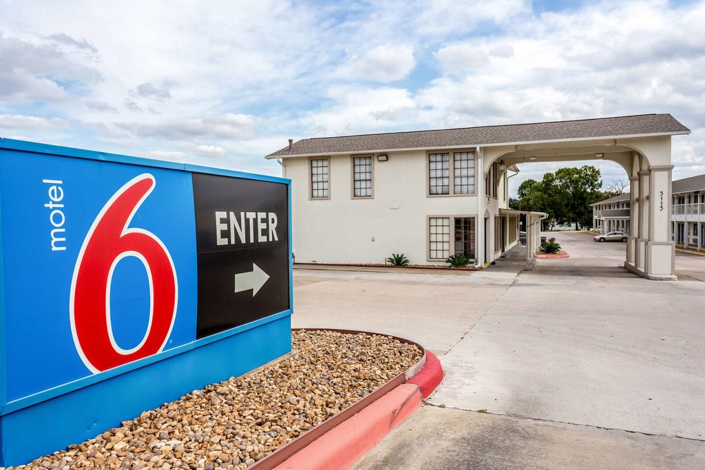 Motel 6 Bryan-College Station