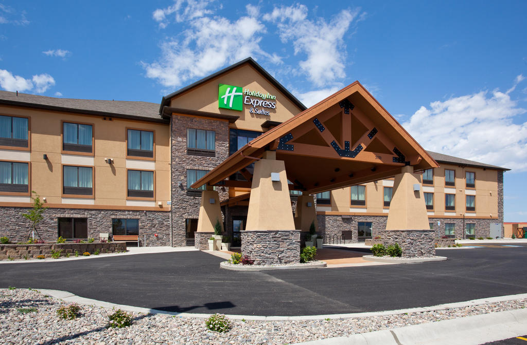 Holiday Inn Express And Suites