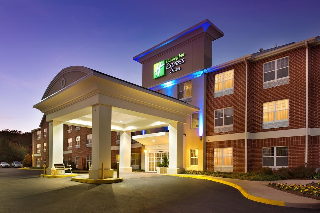 Holiday Inn Express Suites Manassas