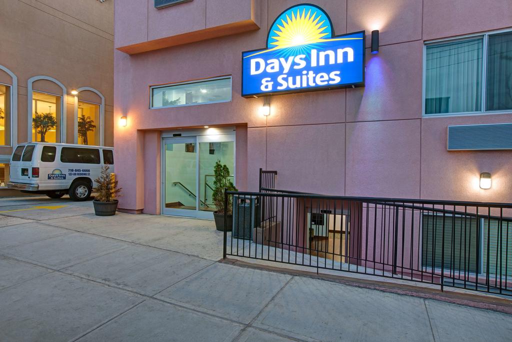 Days Inn and Suites Ozone Park JFK Airport