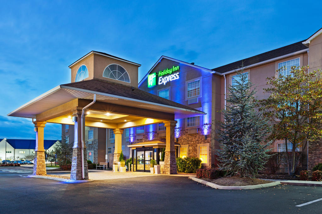 Holiday Inn Express Hotel and Suites Alcoa Knoxville Airport