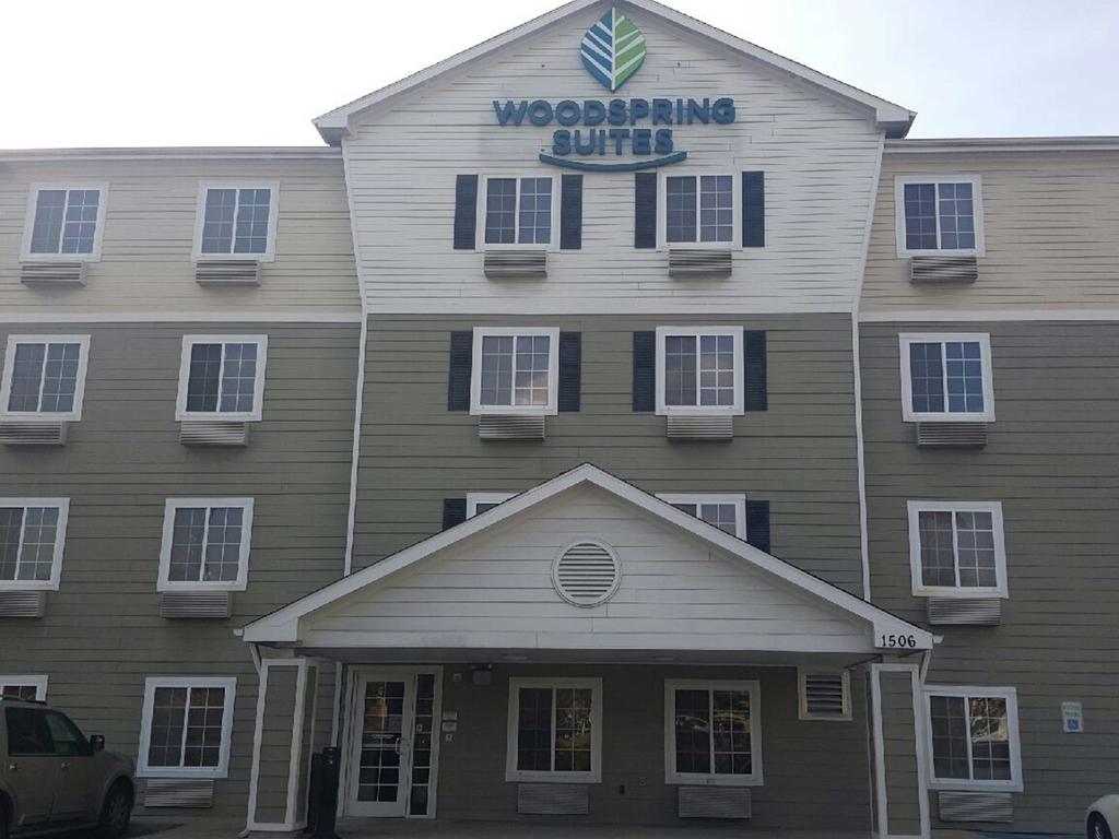 WoodSpring Suites Knoxville Airport