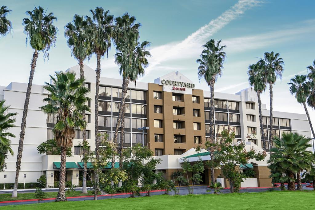 Courtyard Riverside UCRMoreno Valley Area