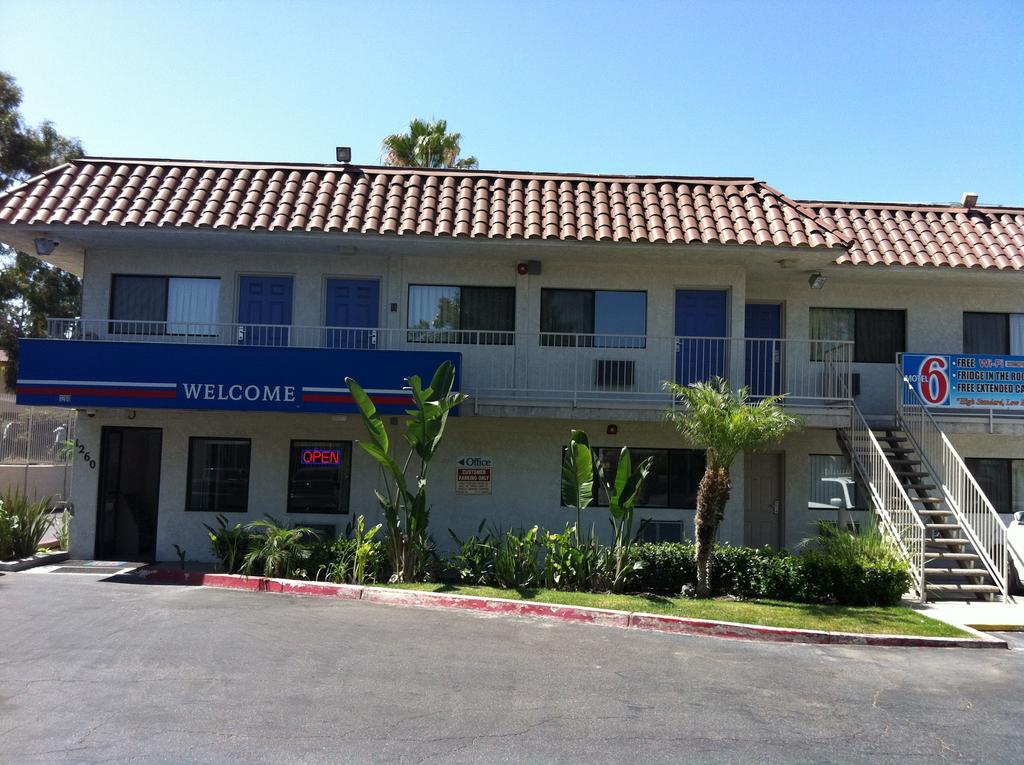 Motel 6 Riverside East