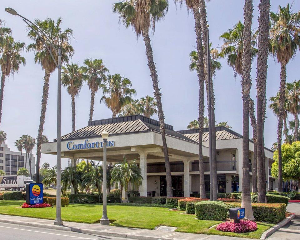 Comfort Inn Riverside near UCR and Downtown