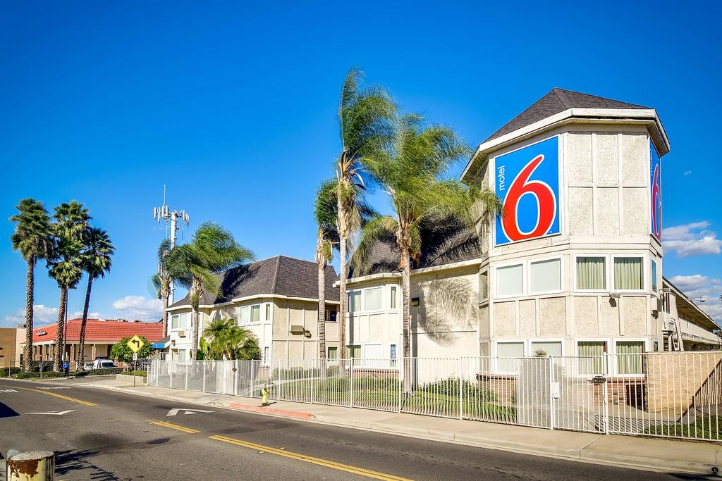 Motel 6 Riverside South