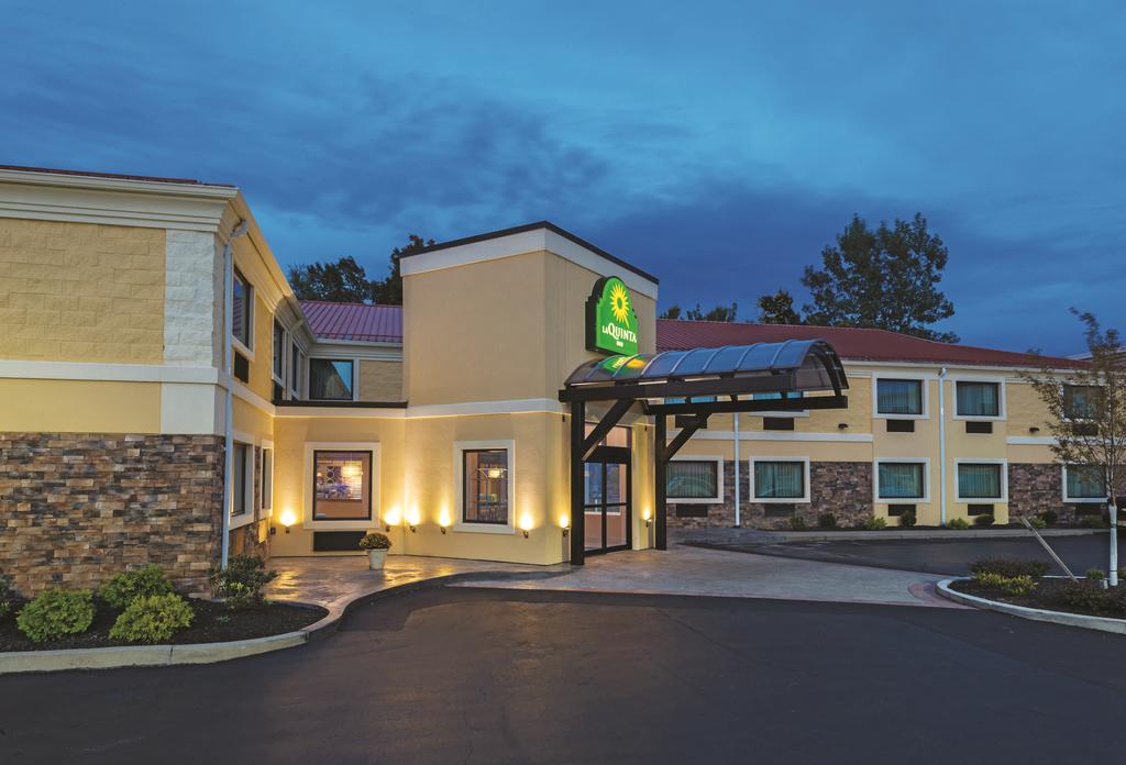 La Quinta Inn Buffalo Airport