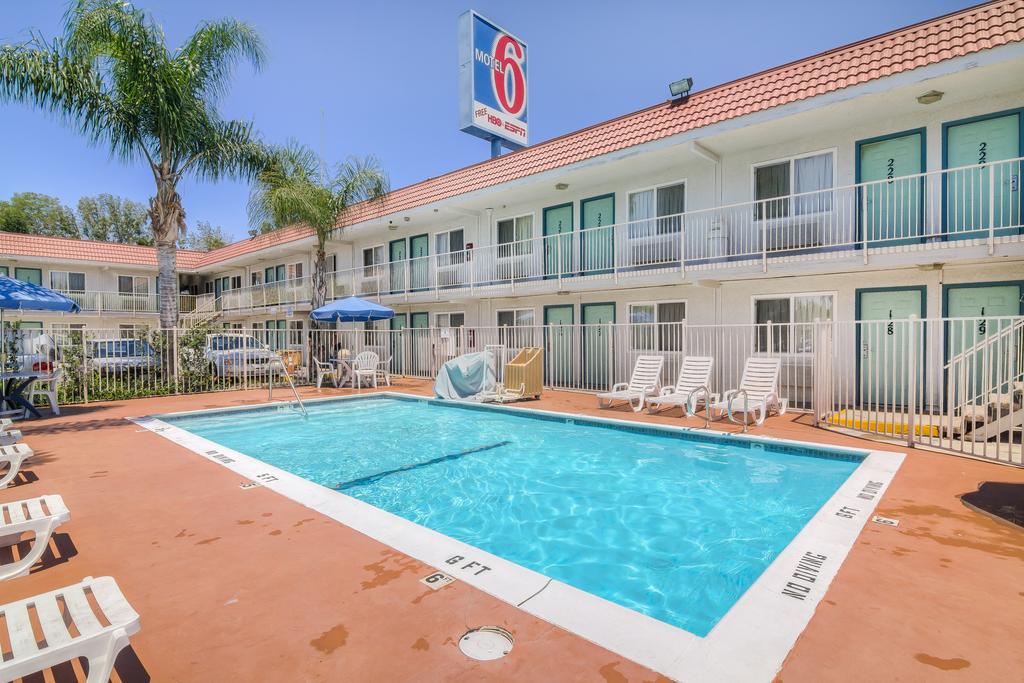 Motel 6 Los Angeles - Van Nuys-North Hills