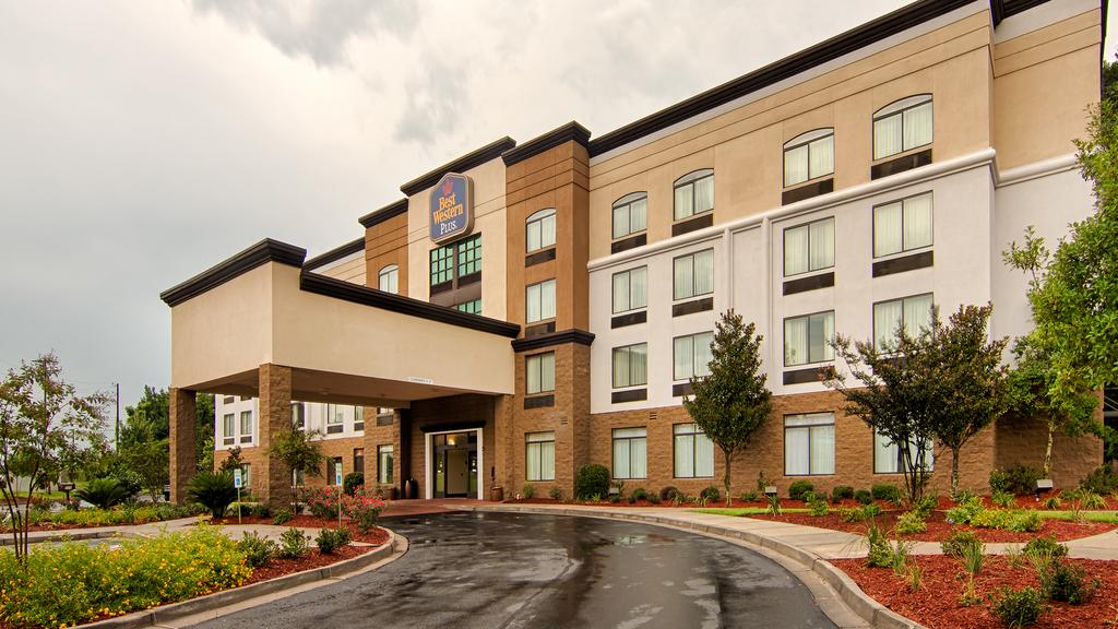 BEST WESTERN PLUS North Savannah