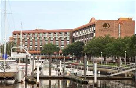 DoubleTree by Hilton New Bern Riverfront