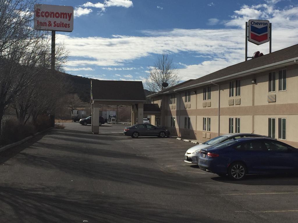 Economy Inn and Suites