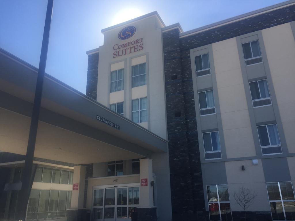 Comfort Suites University