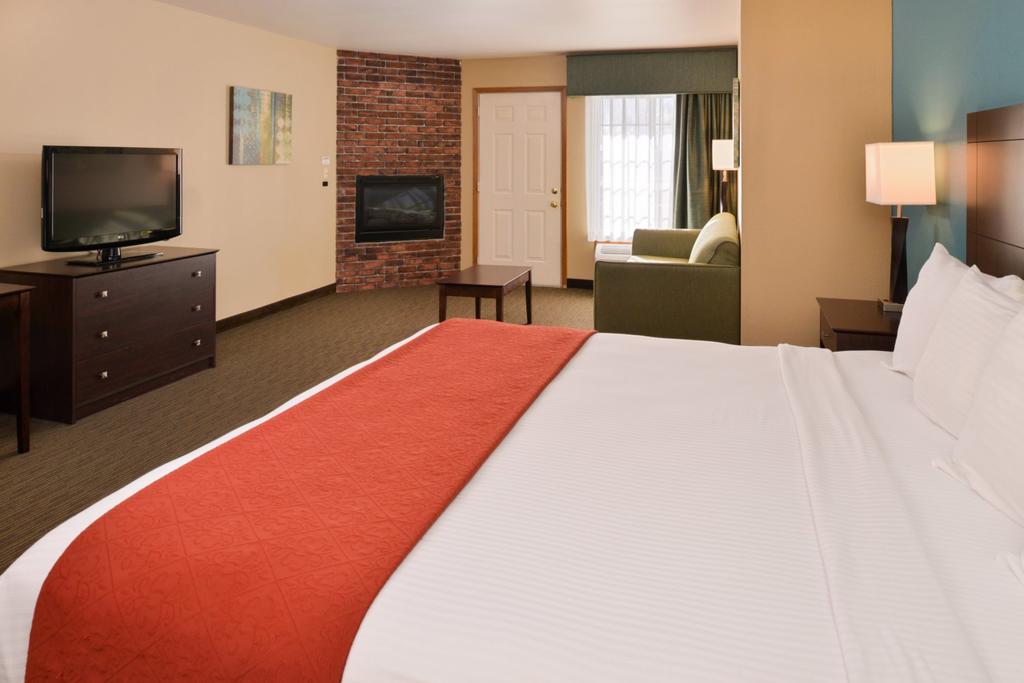 BEST WESTERN Designer Inn and Suites