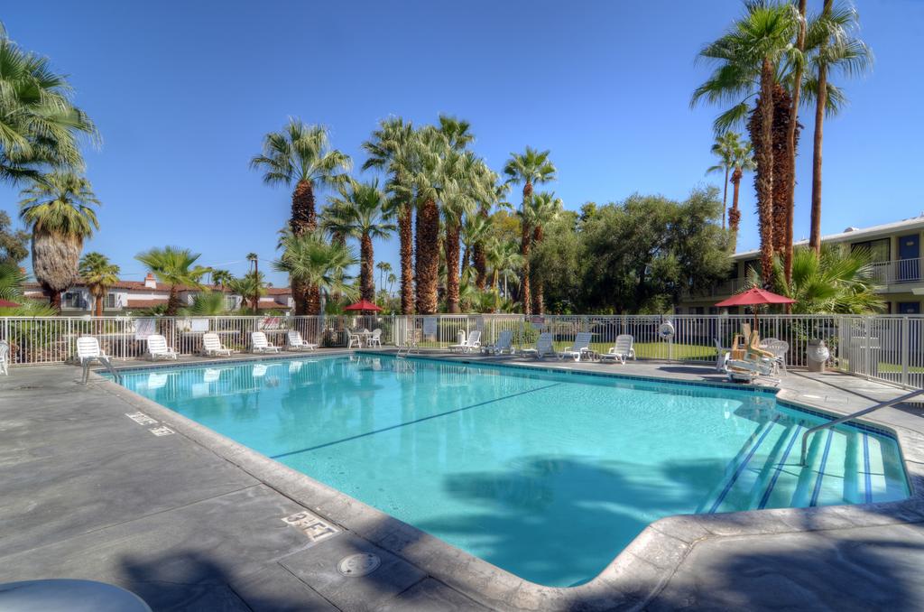 Motel 6 Palm Springs East - East Palm Canyon