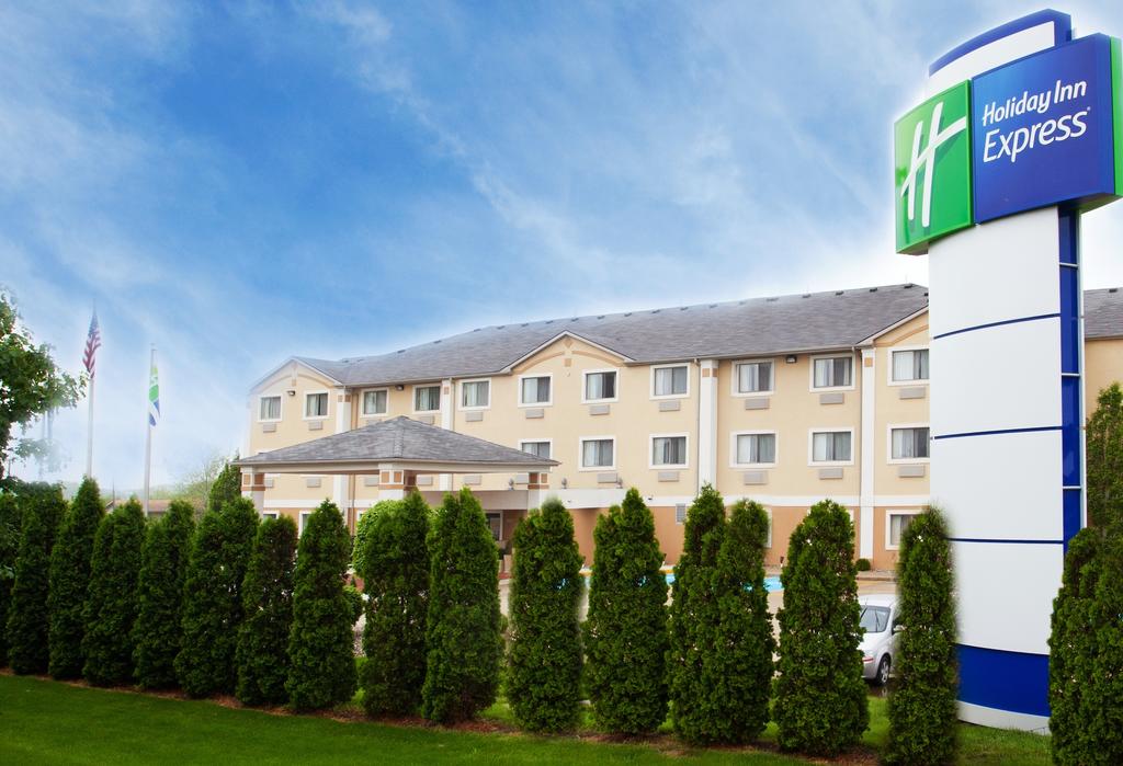 Holiday Inn Exp Kendalville