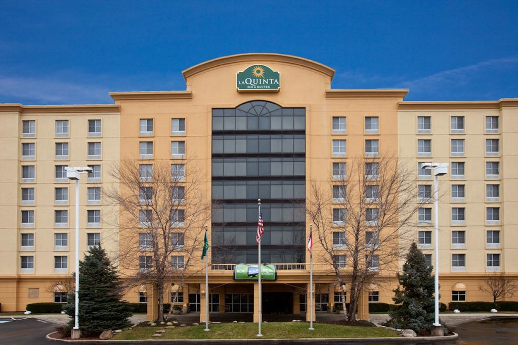 La Quinta Inn and Suites Cincinnati Sharonville