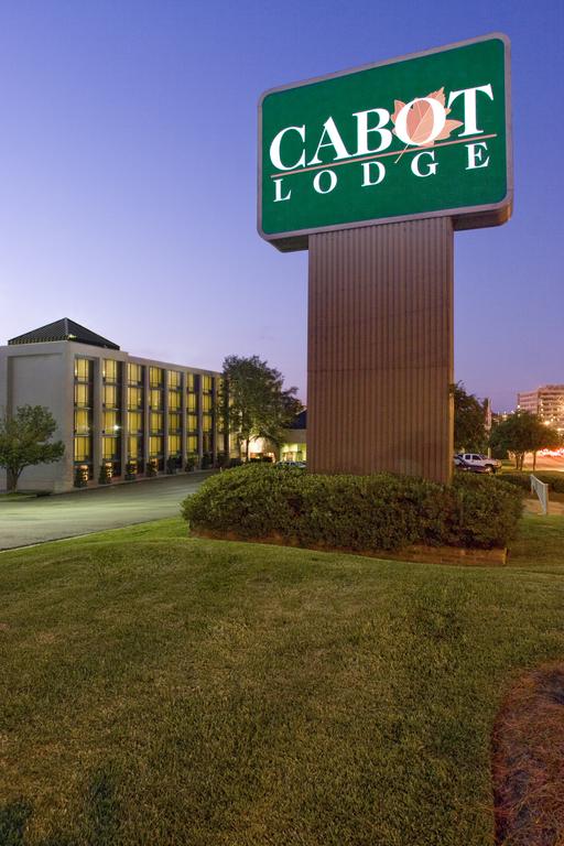 Cabot Lodge Millsaps