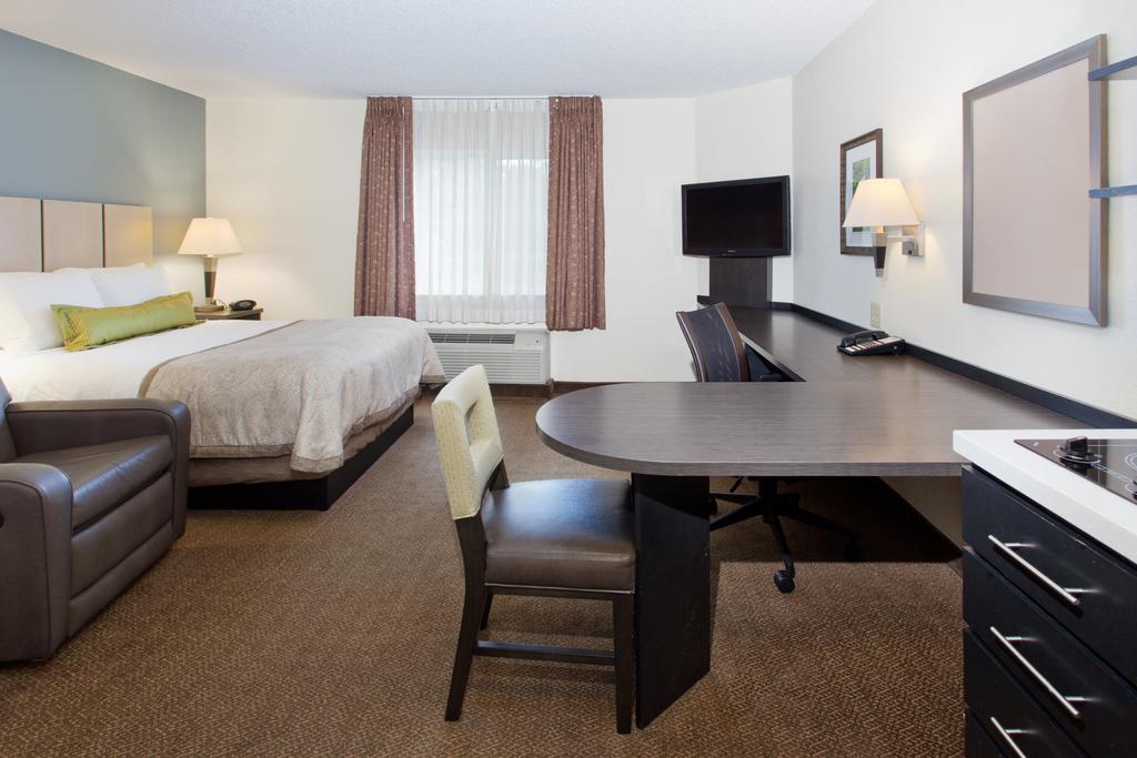 Candlewood Suites Detroit Troy