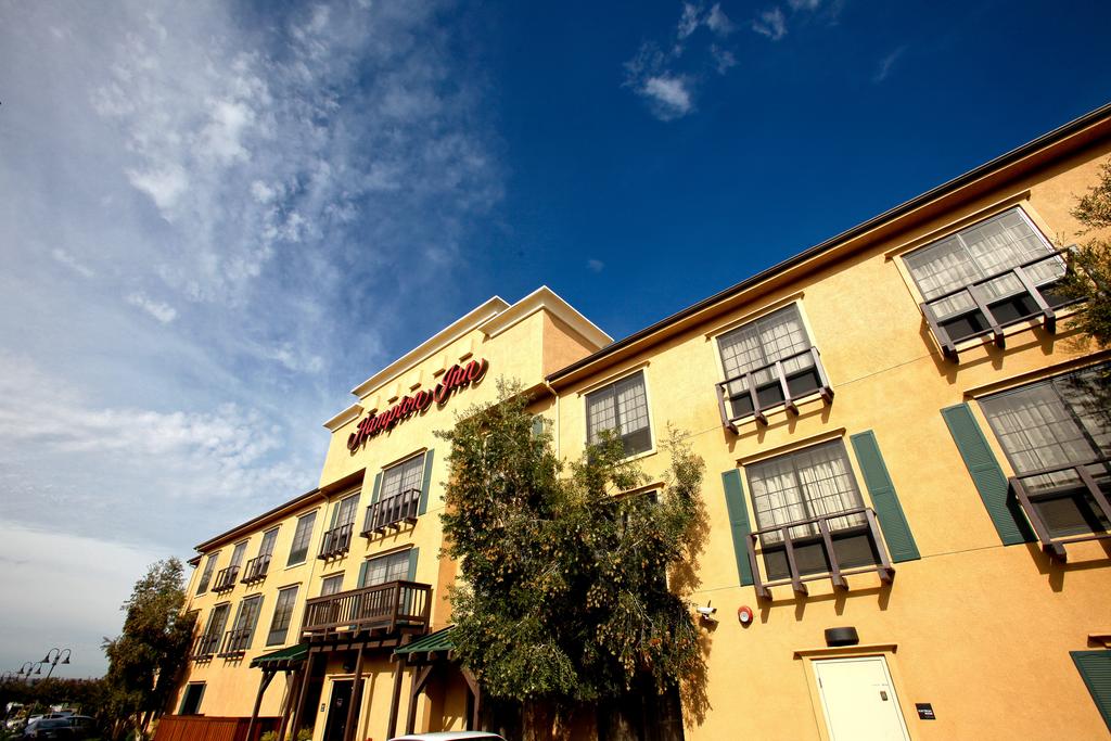 Hampton Inn Norco- Corona North