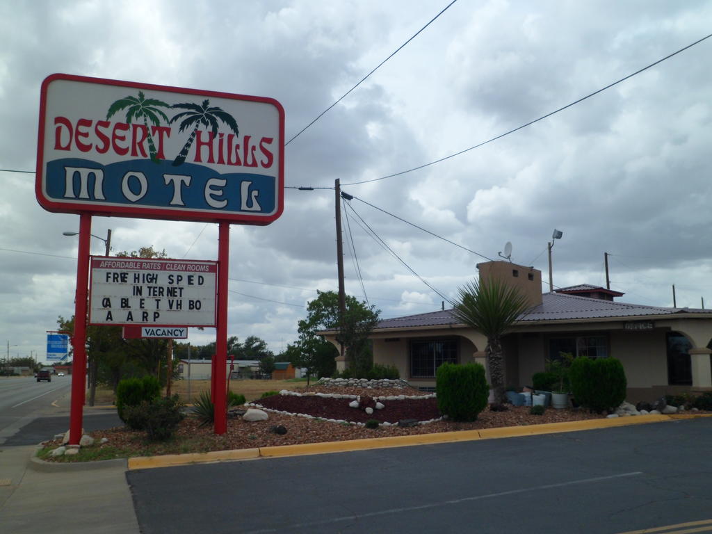 Desert Hills Motel