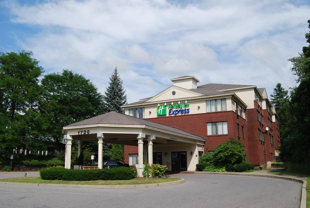 Holiday Inn Exp S Burlington