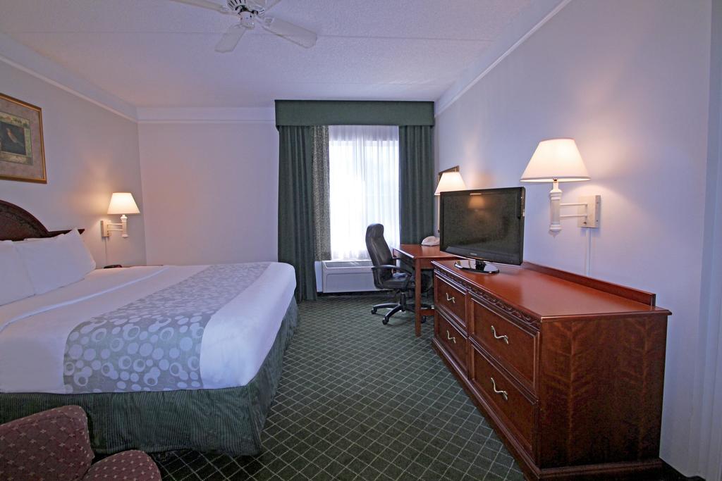 La Quinta Inn and Suites Melbourne Viera