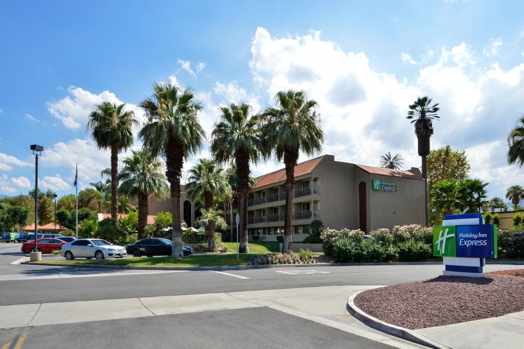 Holiday Inn Express Palm Desert