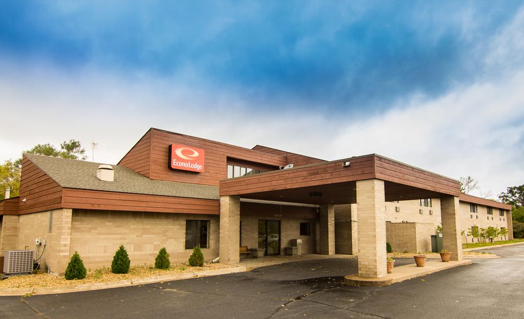 Econo Lodge River Falls