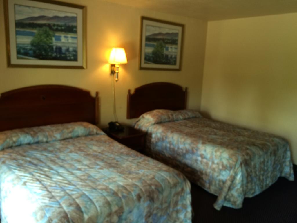 Budgetel Inn and Suites