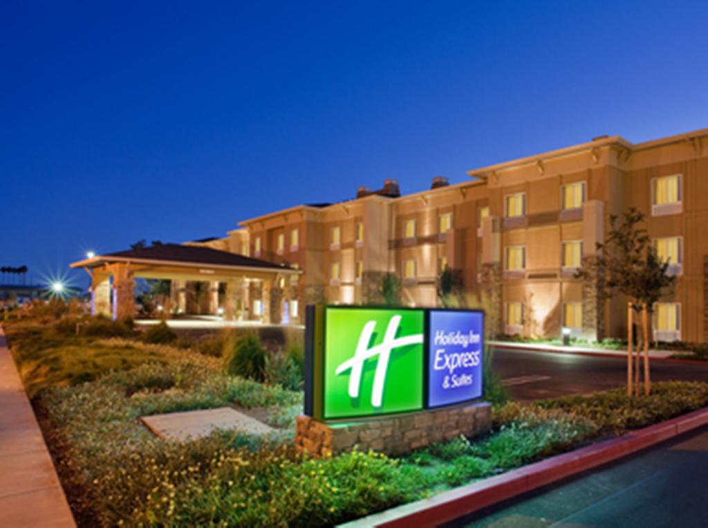 The Holiday Inn Express and Suites Napa Valley - American Canyon