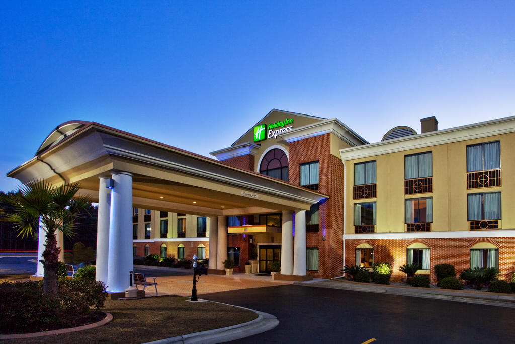 Holiday Inn Express Hinesville