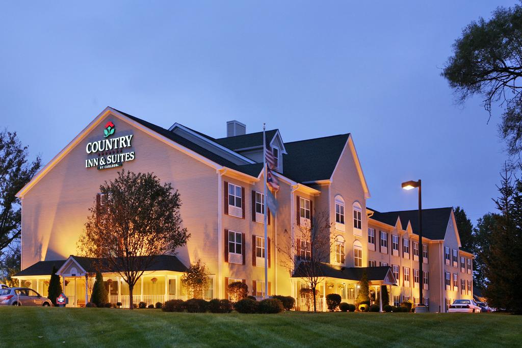 Holiday Inn Express and Suites Columbus Airport East