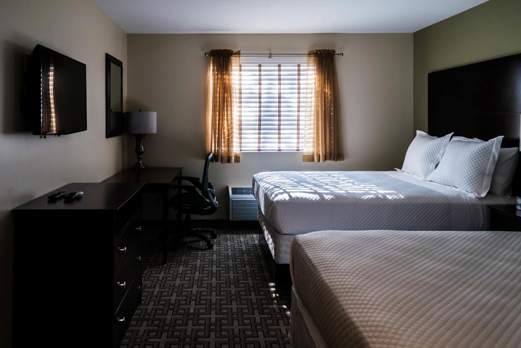 HolmeSuites Columbus Airport-DLA