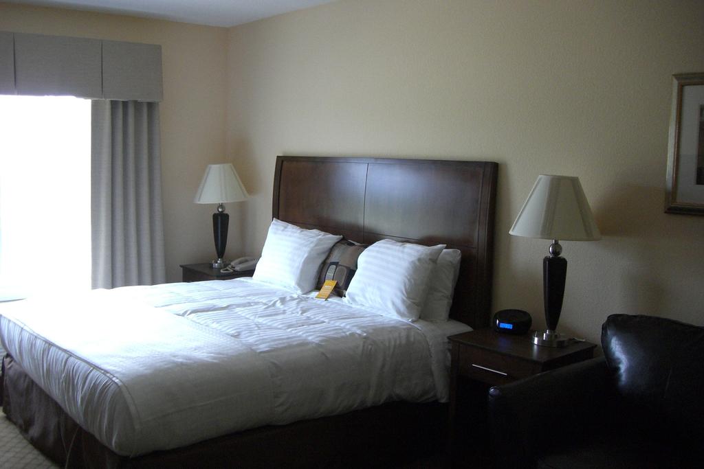 Holiday Inn and Suites Huntington - Barboursville