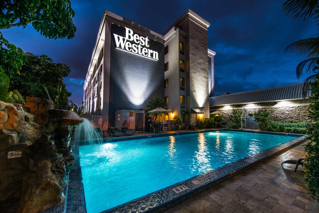 BEST WESTERN PLUS Hollywood Aventura