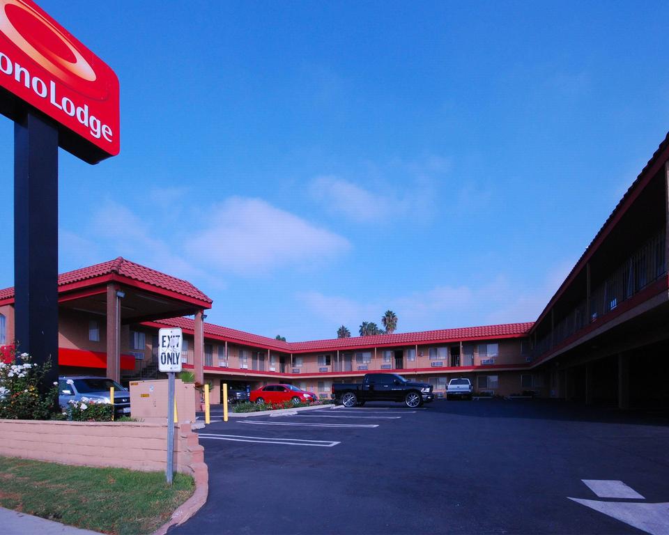 Econo Lodge Carson near StubHub Center