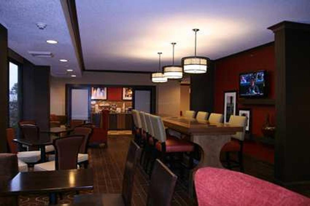 Hampton Inn Albany Wolf Road