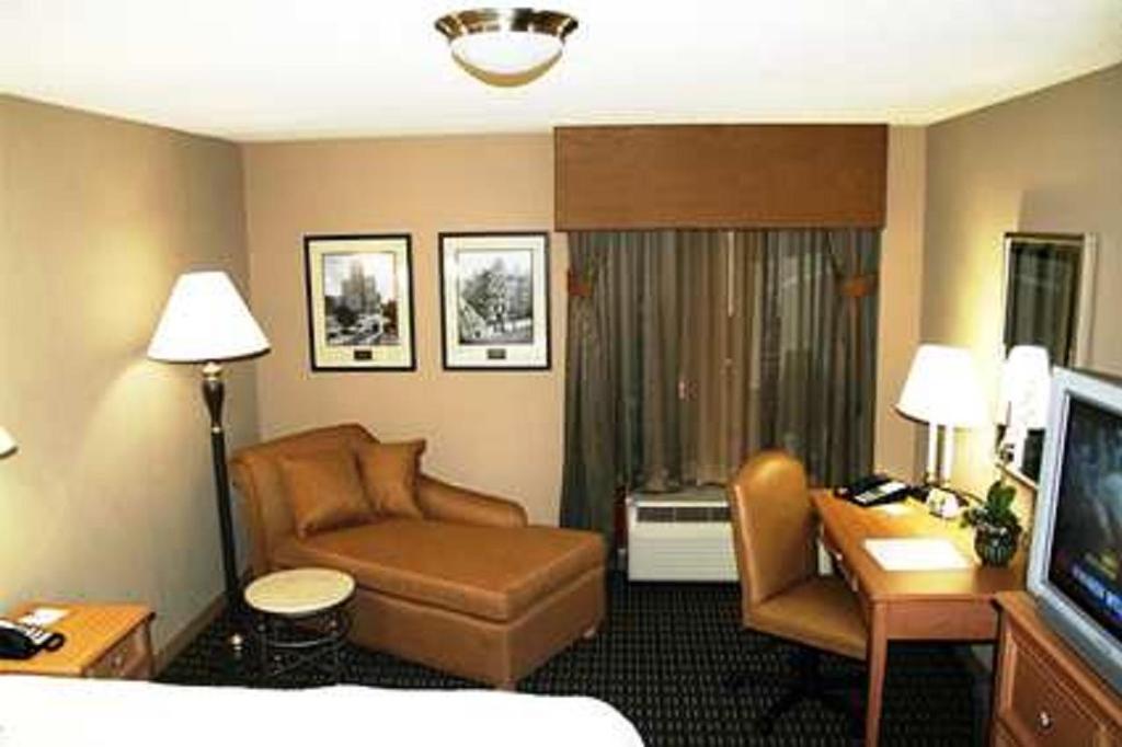 Hampton Inn and Suites Albany Downtown