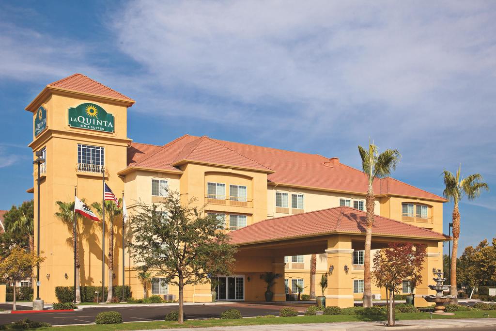 La Quinta Inn and Suites Fresno Riverpark